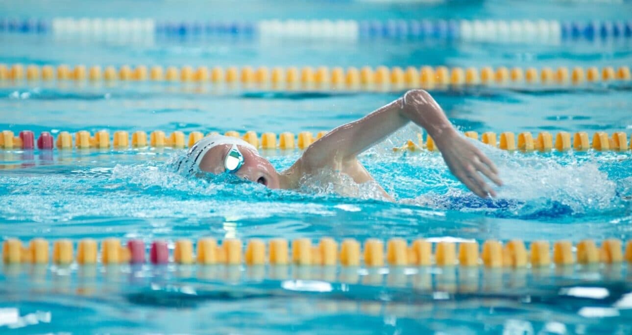 Learn Freestyle Swimming from the Fundamentals: Your Head Is the Steering Wheel – The Remote Controlling Your Hips